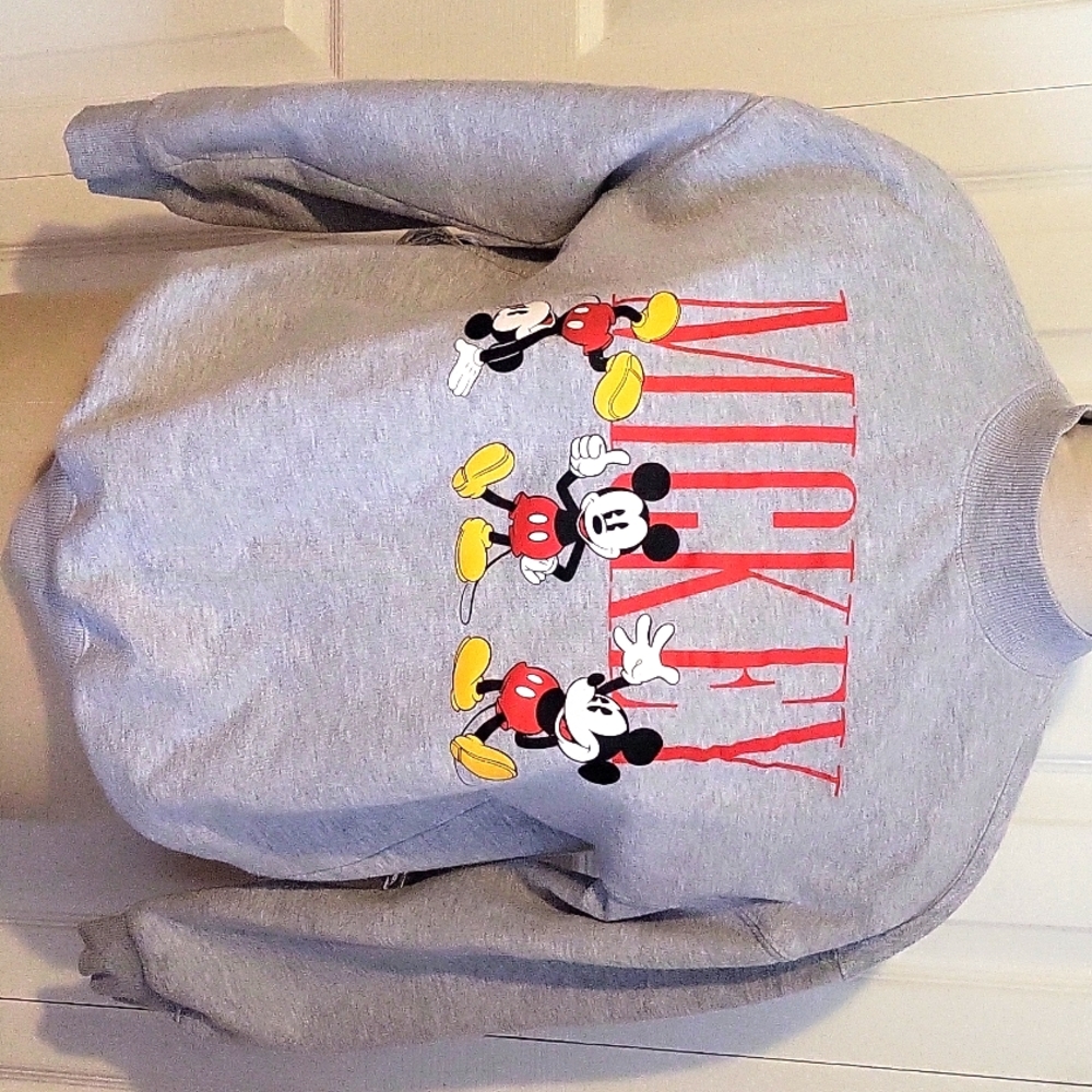 Disney Mickey Mouse mock neck sweat shirt, Gray, youth size Medium